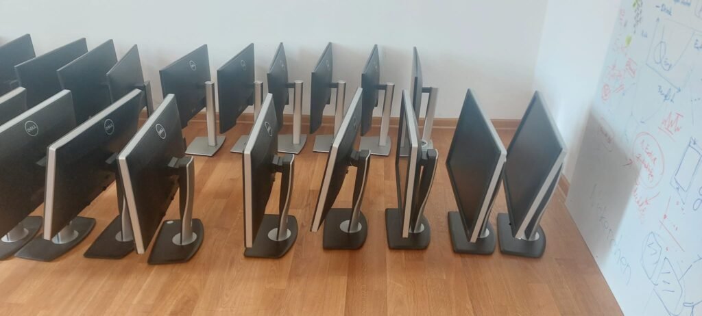 Wix.com Germany GmbH Donates IT Equipment to Support Digital Inclusion in Cameroon